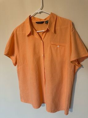 Eddie Bauer Short-Sleeve Button-Down Shirt in Peach Orange- Women’s